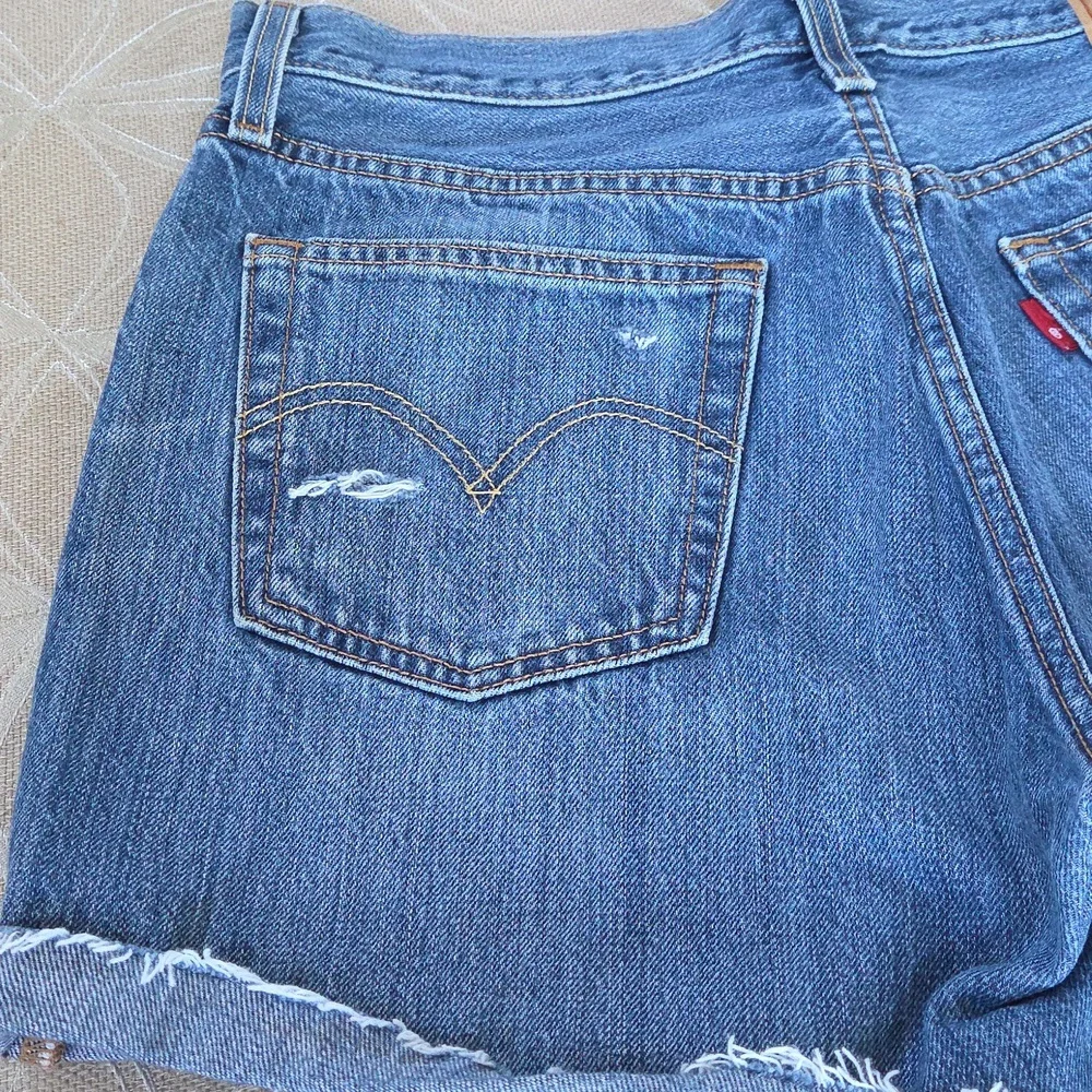 Levi's 501 Cut Off Denim Shorts!